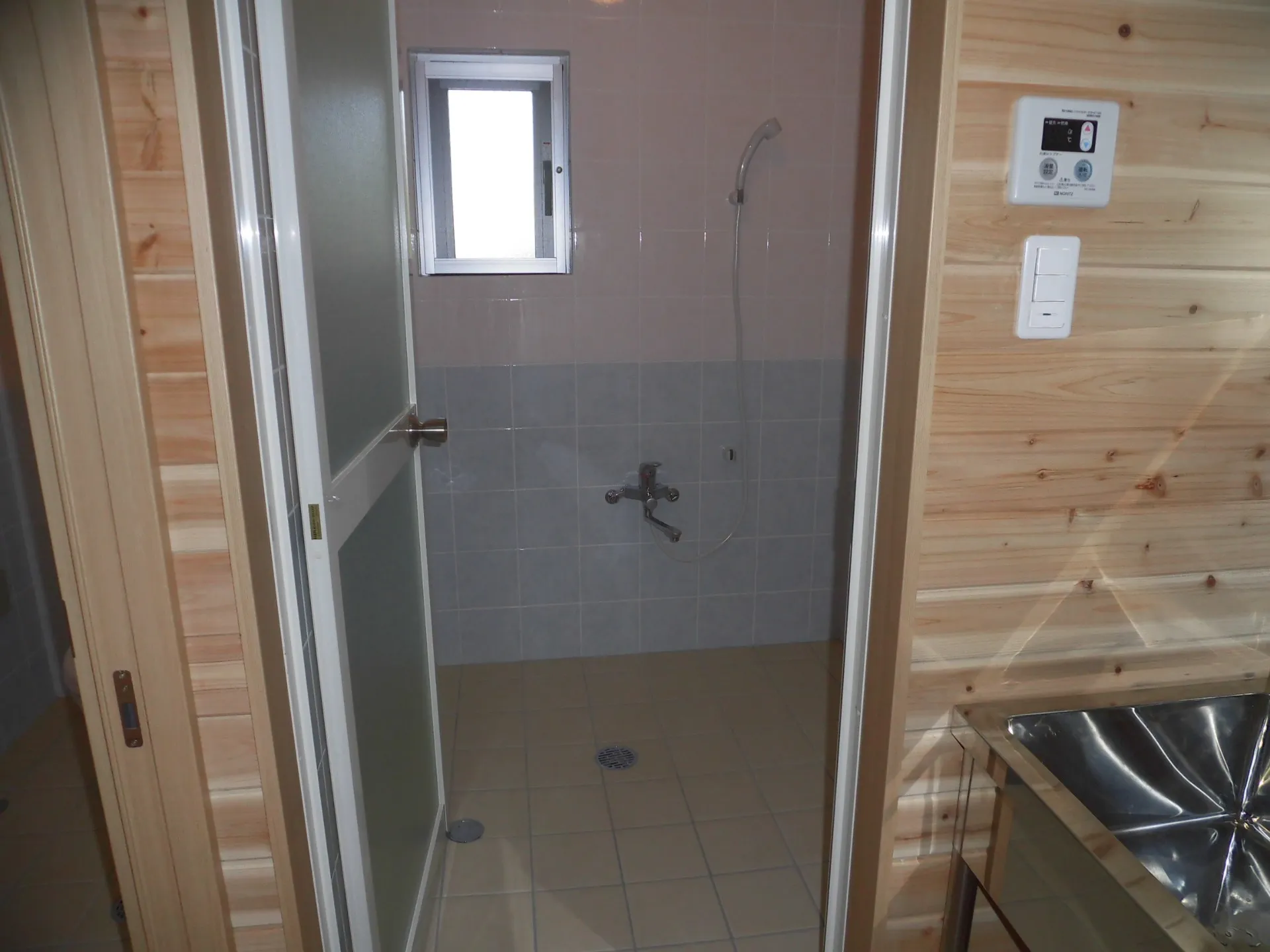 シャワールーム